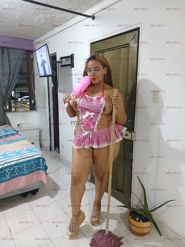 FOTOS DE TU EMPLEADA DOMÉSTICA COM GANAS DE TODAS LAS VERGAS DE MIS PATRONES