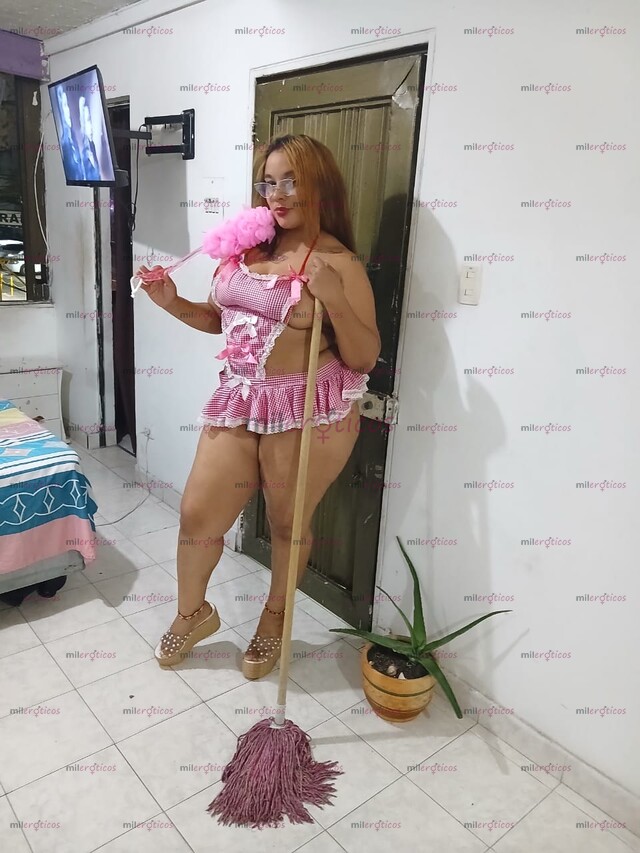 FOTOS DE TU EMPLEADA DOMÉSTICA COM GANAS DE TODAS LAS VERGAS DE MIS PATRONES