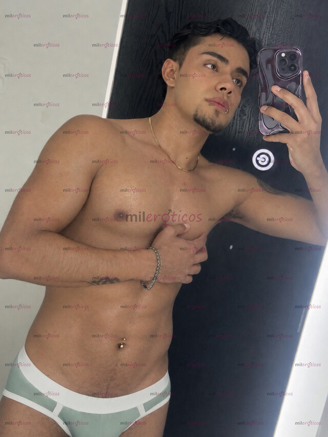FOTOS DE JOVEN COLOMBIANO XL DE REGRESO AQUI, DISPONIBLE ÚLTIMOS DÍAS!!