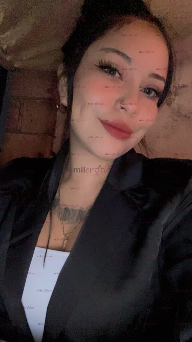 FOTOS DE APRIETO Y ME MOJO MUY RICO DISFRUTEMOS DEL SEXO COMO MAS TE GUSTE