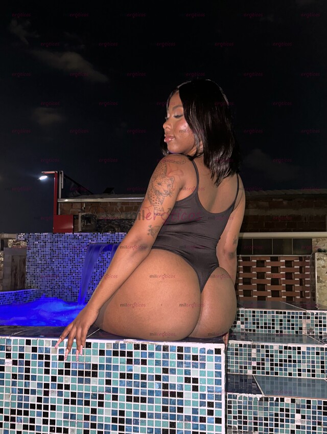 FOTOS DE ARLY TRAGONA DE VERGAS NALGONA DE VAGINA JUGOSA Y TETAS ENORMES