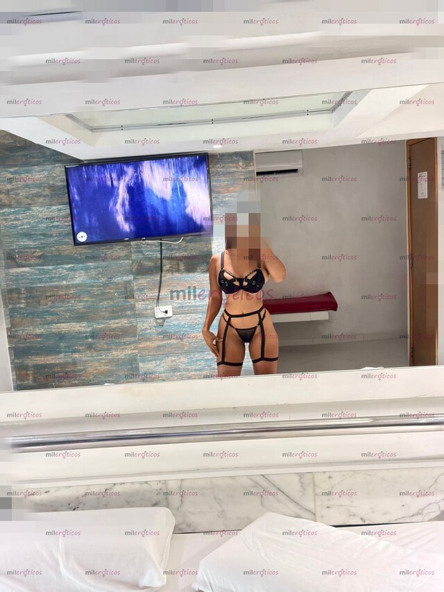 FOTOS DE DANIELA TU FLAQUITA MORENA SEXY COMPLACIENTE