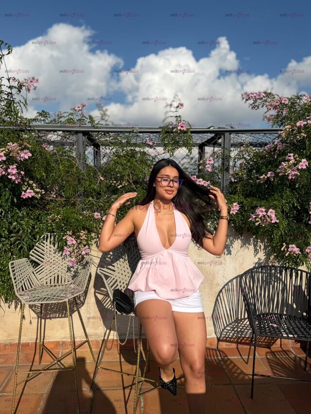 FOTOS DE HOLA BB AQUÍ ESTÁ LA MUJER Q ESPERABAS EN TU CAMA PARA SER PERFECTA