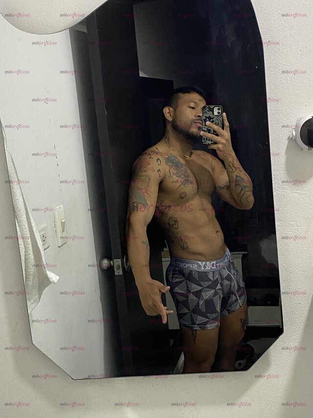 FOTOS DE MORENO TATUADO MORBOSO DISPONIBLE PARA TI