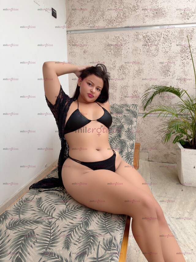 FOTOS DE DANIELA UNA SCORT JOVEN DE 18 AÑOS NUEVA EN ESTO EXPERIMENTANDO POR PRIMERA VEZ