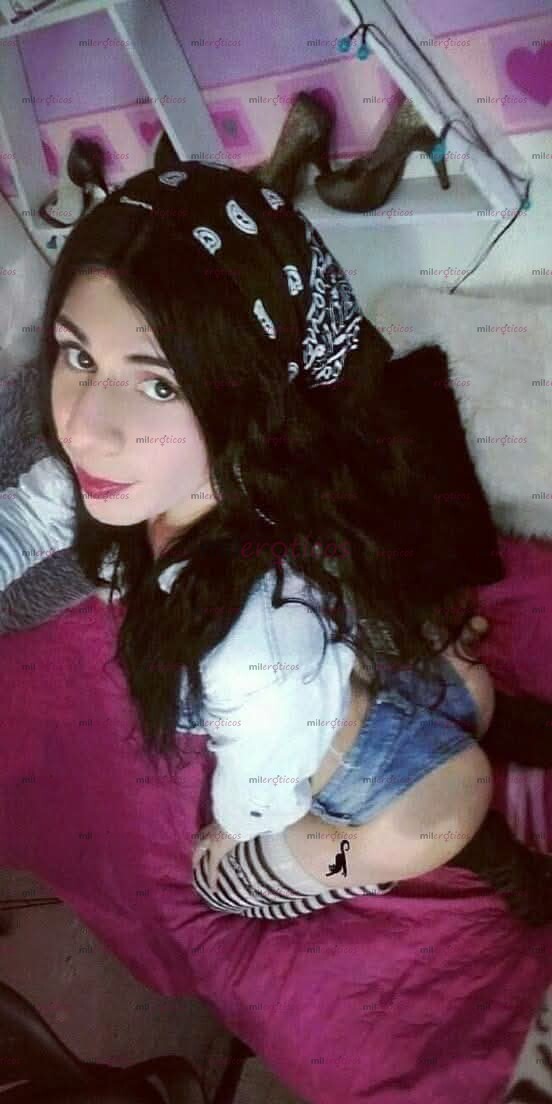 FOTOS DE BESOS Y CARICIAS, SIN AFANES NI COMPLIQUES SOLO UN MOMENTO LLENO DE PASIÓN