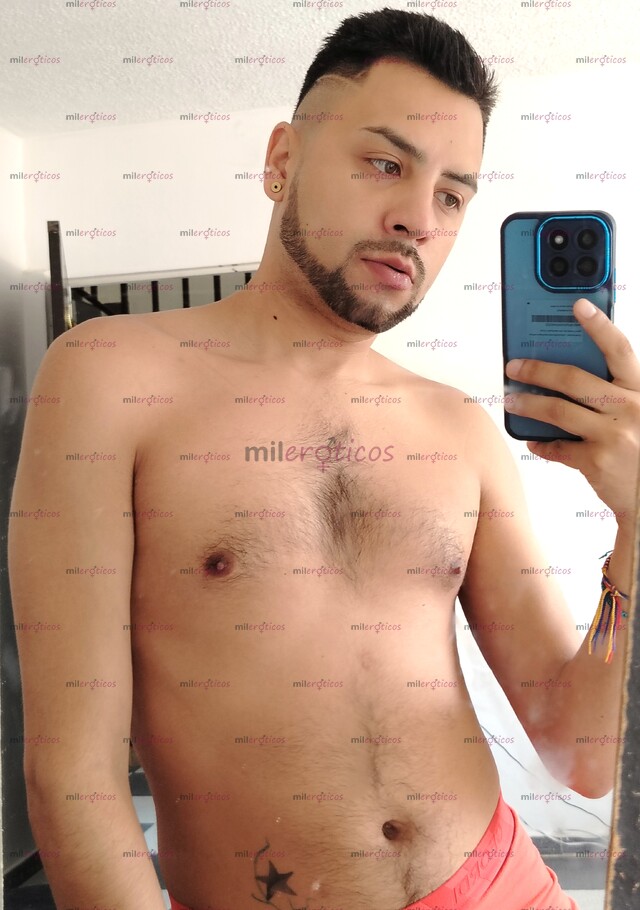FOTOS DE CHICO SERIO DELGADO ARRECHO DISPUESTO A COMPLACERTE
