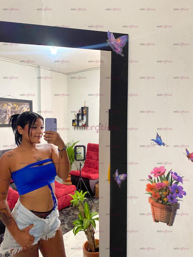 FOTOS DE HERMOSA MORENITA DE 18 AÑOS, SÚPER CHÉVERE CALIENTE FOGOSA, VEN DAME EN 4