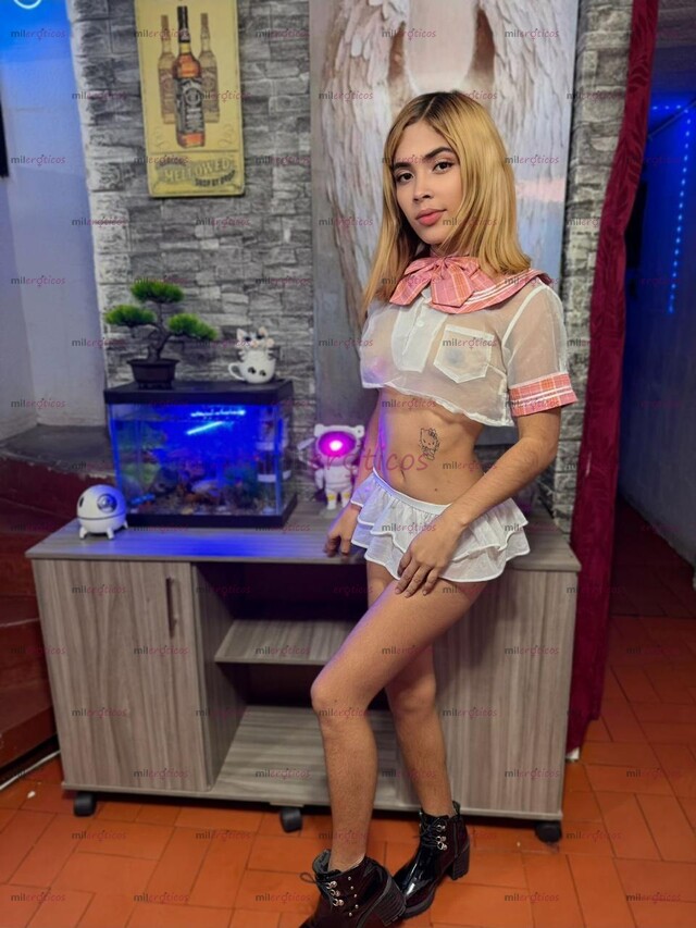 FOTOS DE SOFÍA, TU DEBILIDAD MÁS BONITA, UNA FLACA QUE COMBINA ELEGANCIA, PICARDÍA