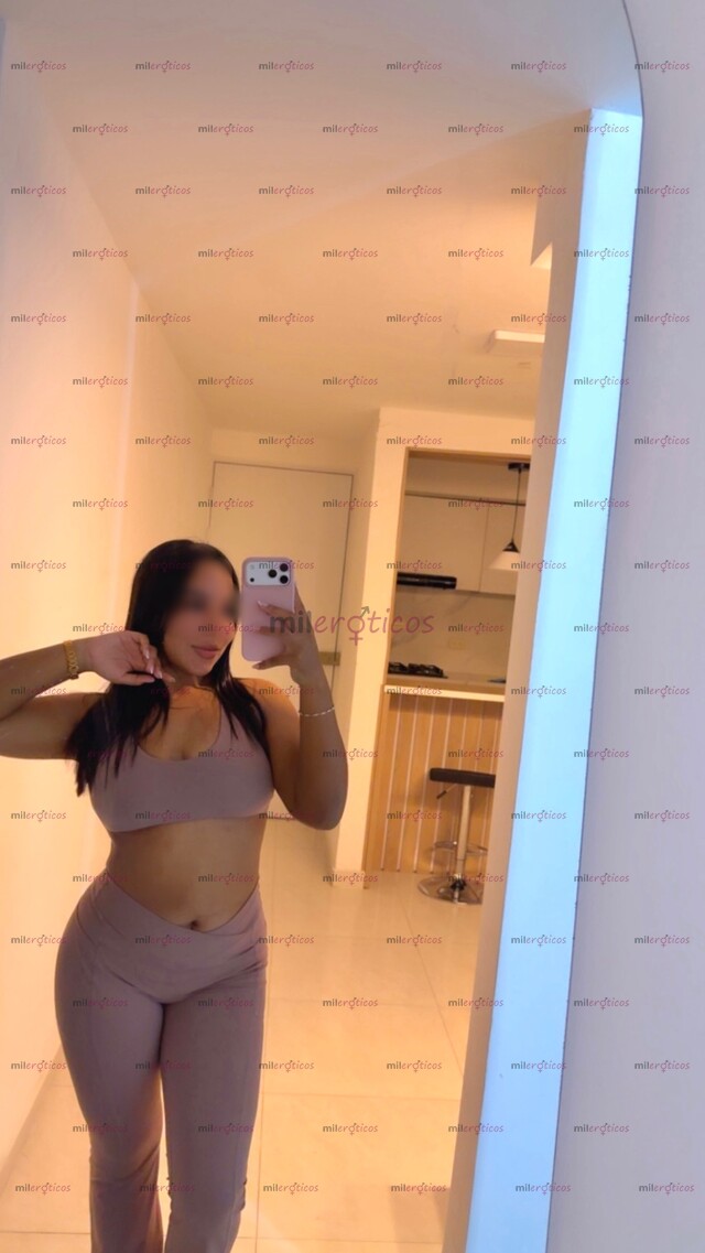 FOTOS DE CAROLINA HERMOSA MORENA CON UN CUERPO ESPECTACULAR