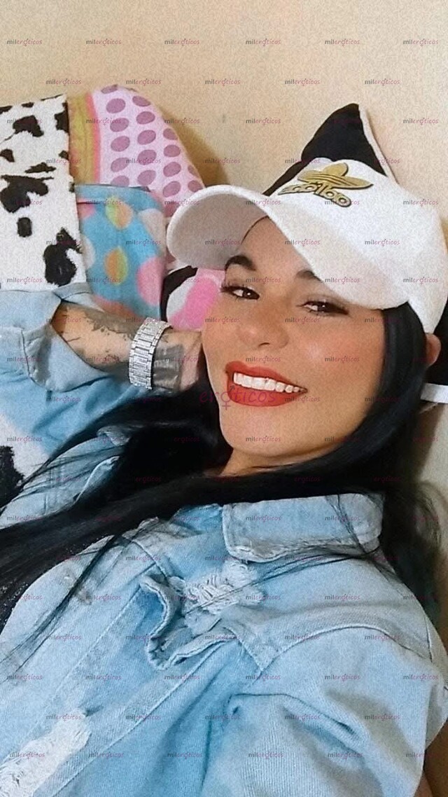 FOTOS DE CALEÑA DE CURVAS PERFECTAS BLANQUITA SONRIENTE