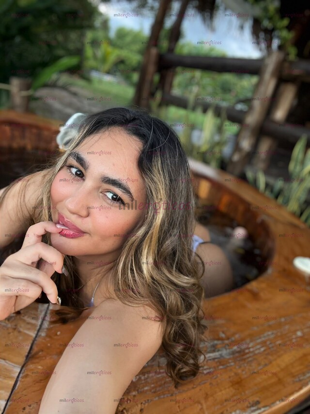 FOTOS DE LUCI HERMOSA Y DELICADA PERO CANDENTE Y LUJURIOSA VEN A DELEITARTE CON MI CUERPO