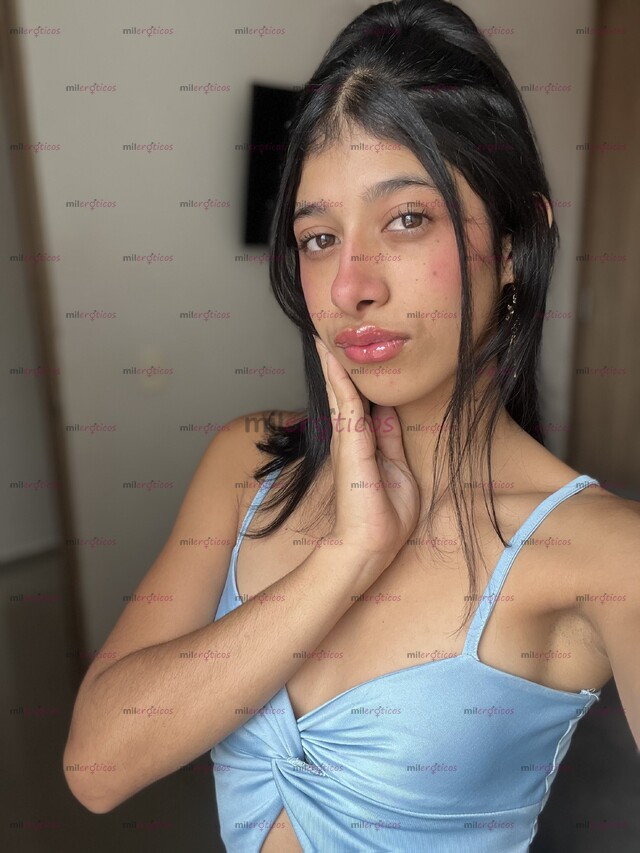 FOTOS DE JUGUETONA Y PELINEGRA,SOY TU CHICA MALA QUE ESTÁ DE VISITA EN LA CIUDAD