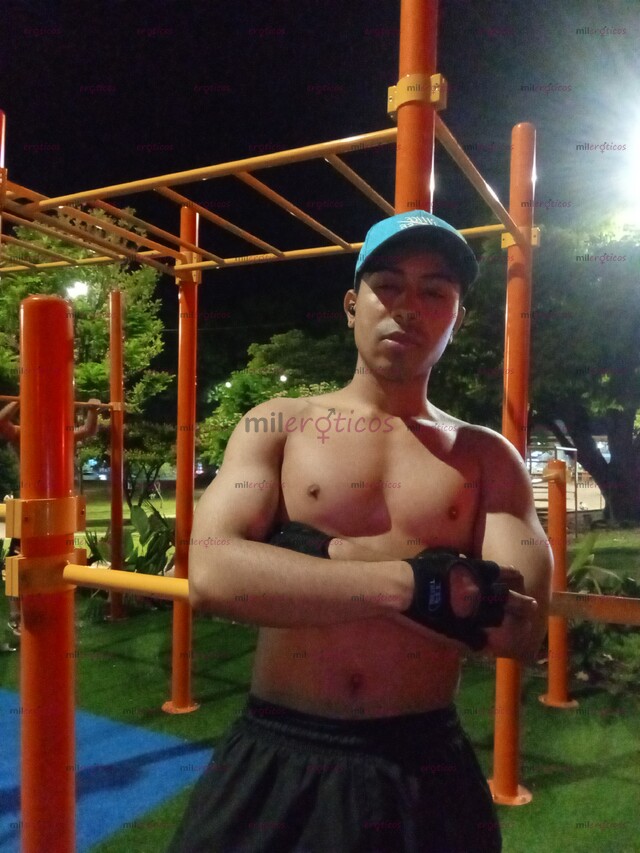 FOTOS DE (HOMBRE DESCOMPLICADO SIN TANTO PROBLEMAS, SI TANTO RODEO
