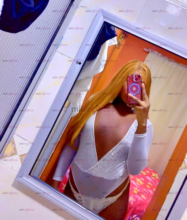 FOTOS DE SOY UNA MORENA MUY CALIENTE, VEN Y DISFRUTA DE UN RICO ORAL GARGANTA, PROFUNDA,