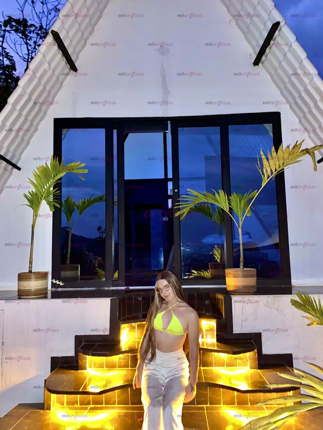 FOTOS DE TRANS MONA SUPERFEMENINA SÚPER CACHONDA CON SITIO