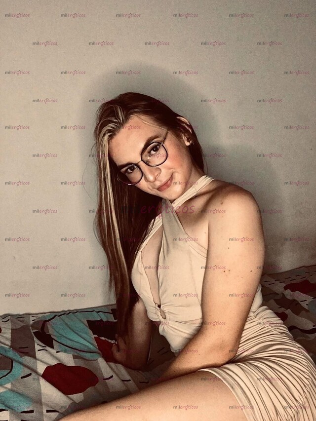 FOTOS DE TRANS MONA SUPERFEMENINA SÚPER CACHONDA CON SITIO