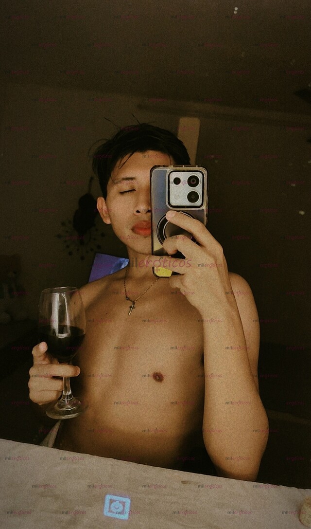 FOTOS DE 22 AÑOS CON LUGAR DISPONIBLE PARA PASARLA MUY RICO