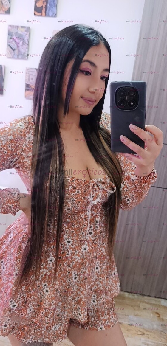 FOTOS DE DOMICILIO COMPLACIENTE AL MÁXIMO: FANTASÍAS, ROLEPLAY Y PASIÓN POR EL SEXO ANAL
