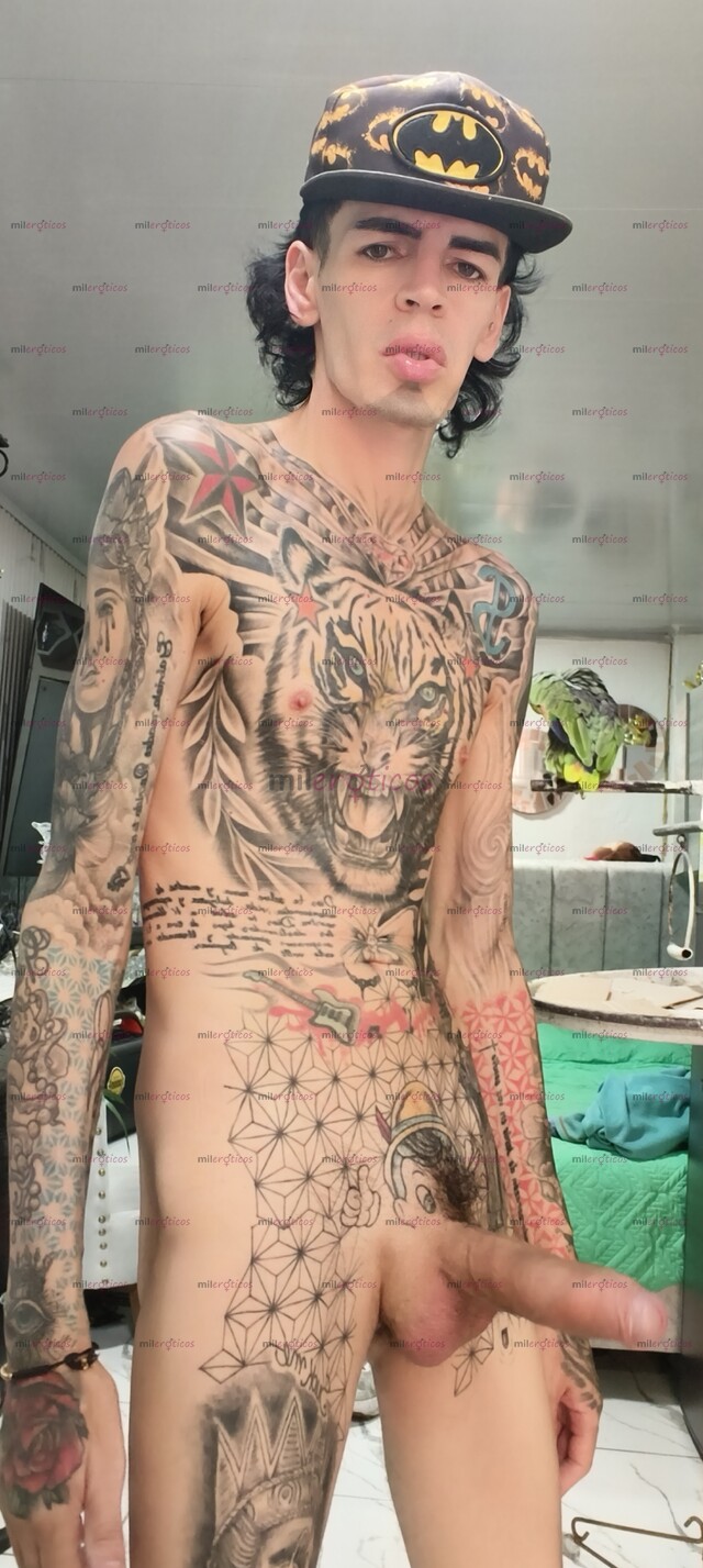 FOTOS DE FLACO ACTIVO TATUADO VERGON MORBOSO CON SITIO