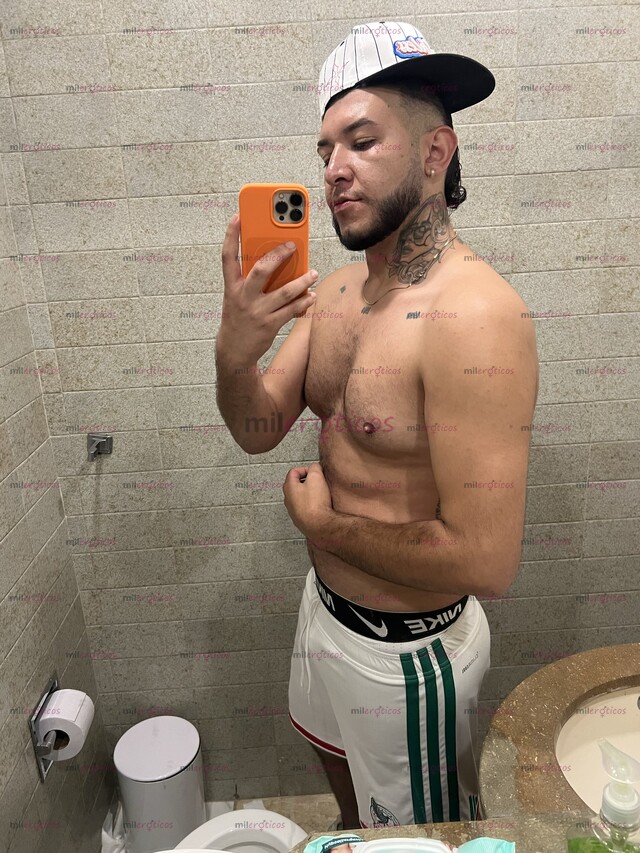 FOTOS DE MACHO, TATUADO, SERIO VERSATIL, MUY COMPLACIENTE
