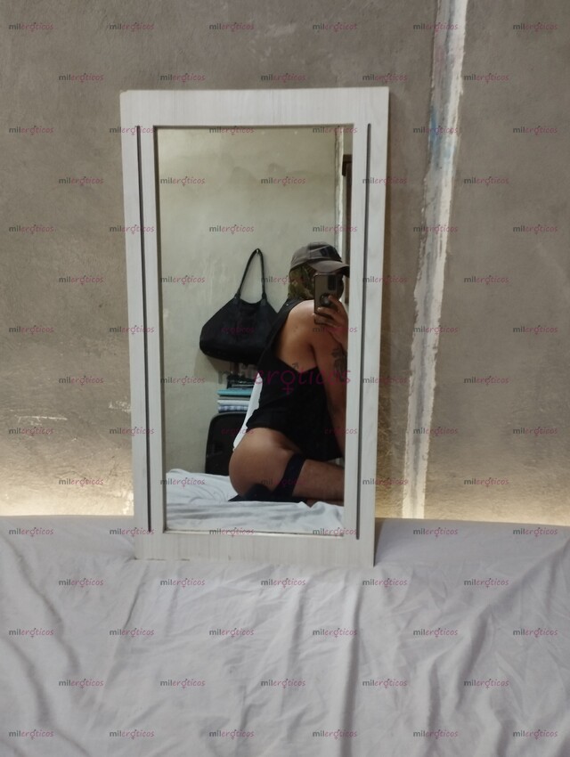 FOTOS DE CHAVO VERGÓN SIEMPRE CALIENTE, TIRANDO MUCHA LECHE EN DÓNDE GUSTES.