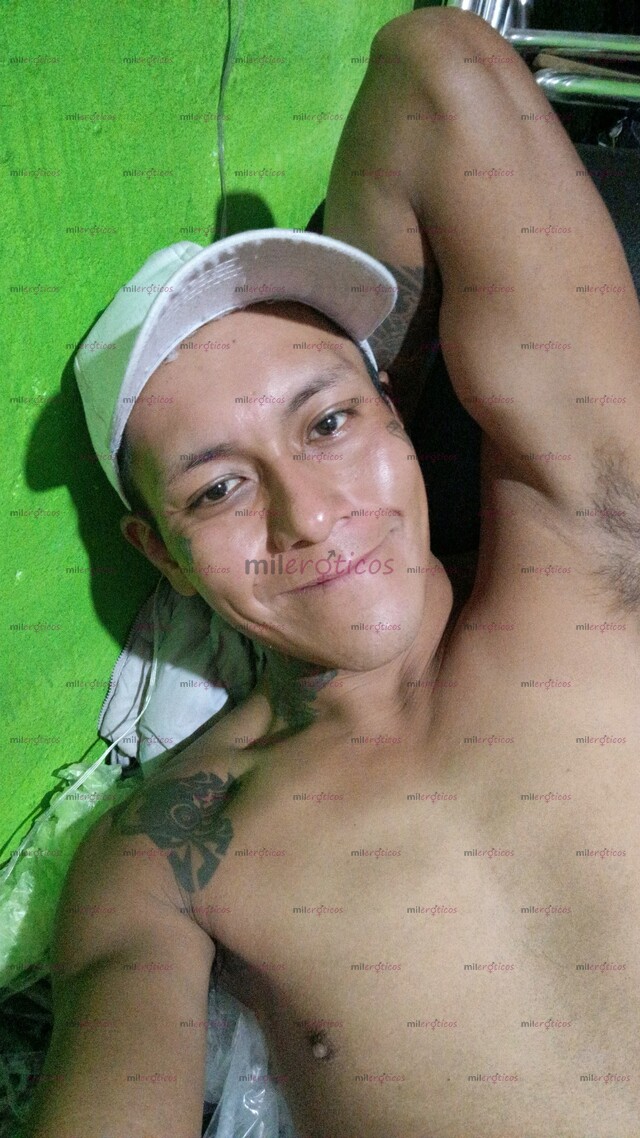 FOTOS DE SOY ROCKO. CHICO AMABLE, DISCRETO Y MUY BESUCÓN.