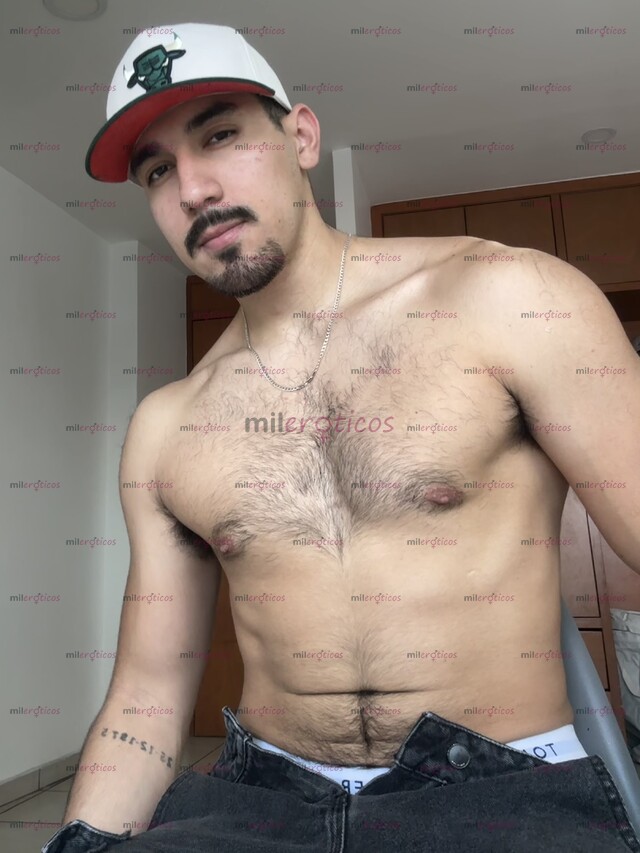 FOTOS DE CHICO TAPATÍO , ATLÉTICO Y MASCULINO Y MUY VELLUDO