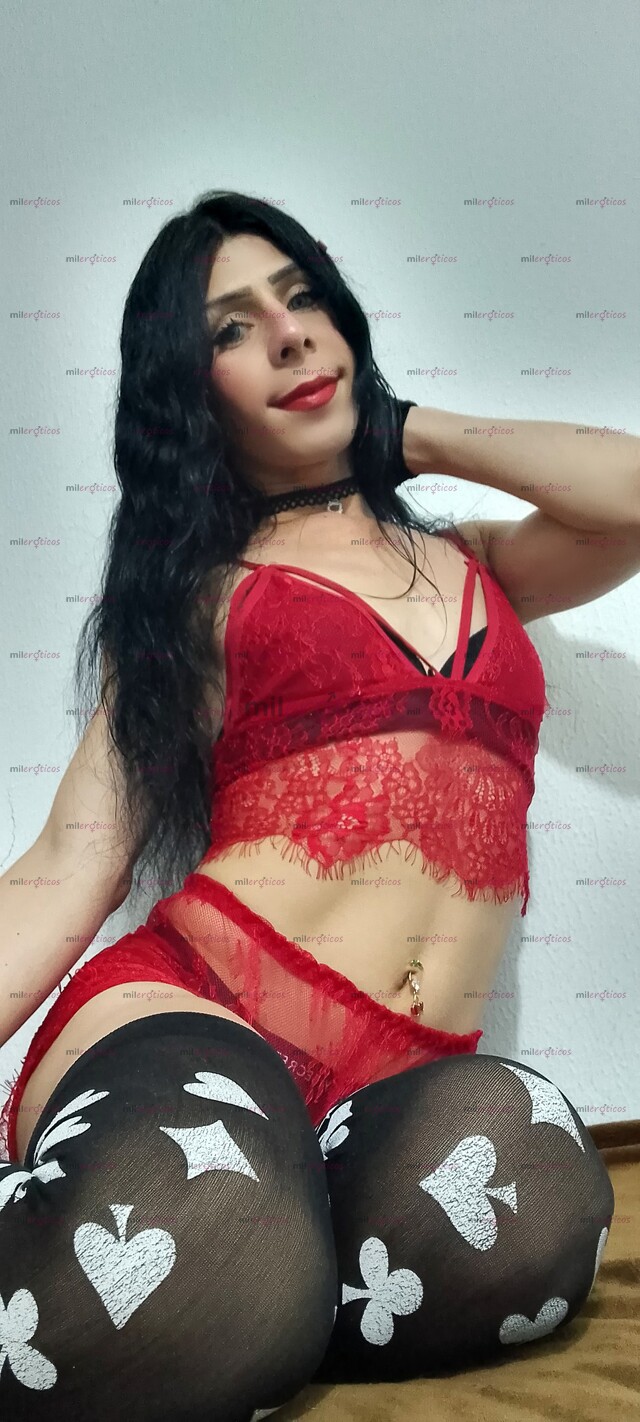 FOTOS DE CHICA TRANS REAL , SUMISA Y COMPLACIENTE, DE CUERPO DELGADO Y COLA BONITA