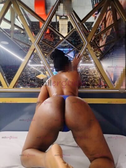 FOTOS DE ADRIANA, NEGRITA HERMOSA CUERPO TONIFICADO Y BIEN GANOSA