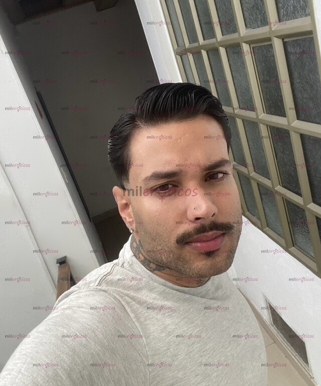 FOTOS DE PARCERO VISITANTE. ARRECHO, FULL MORBOSO Y COMPLACIENTE!! CHAPINERO