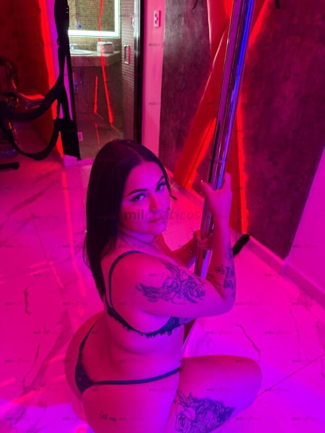 FOTOS DE ¡HOLA, PAPI! VEN A FOLLARME DURO, ESCUPIRME LA CARA Y BAÑARME EN LECHE.