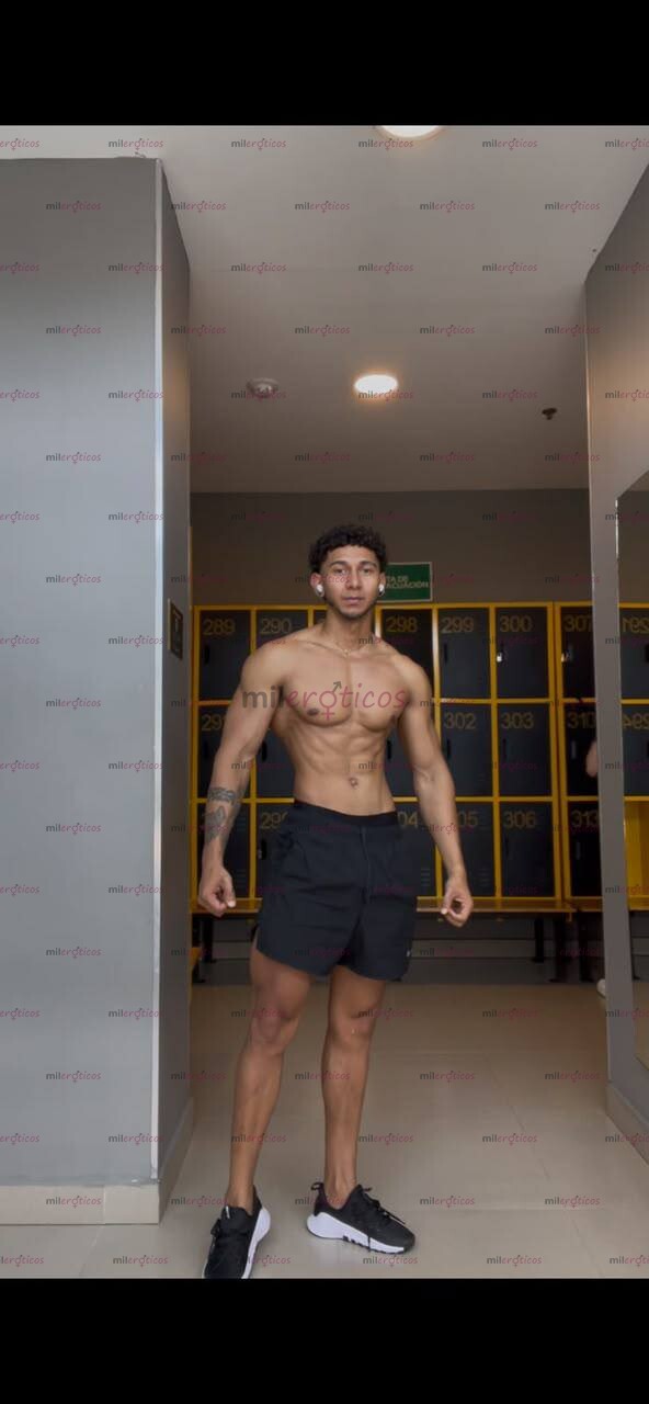 FOTOS DE GABRIEL JOVEN HETERO ATLETICO VERGON 21CM DE PLACER