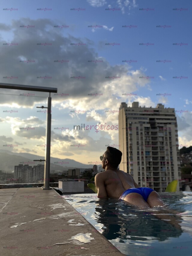 FOTOS DE PASIVO, SEXY AMOROSO Y COMPLACIENTE. DISPONIBLE PARA HOMBRES SOLVENTES.
