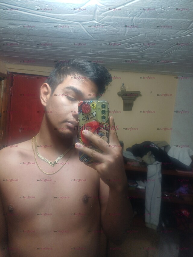 FOTOS DE RICO MORENO DE 18 AÑOS RECIEN LLEGADO ALA CUIDUAD