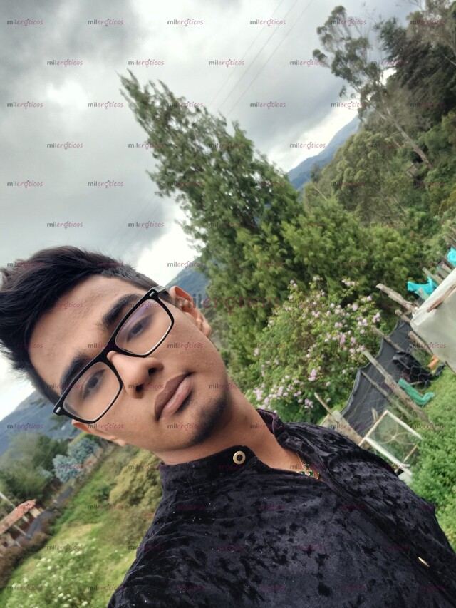 FOTOS DE RICO MORENO DE 18 AÑOS RECIEN LLEGADO ALA CUIDUAD
