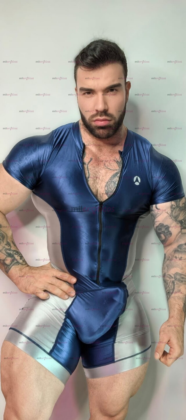 FOTOS DE THE ONLY ONE MAX HILTON WORSHIP YOUR MUSCLEGOD