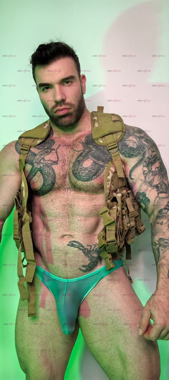 FOTOS DE THE ONLY ONE MAX HILTON WORSHIP YOUR MUSCLEGOD