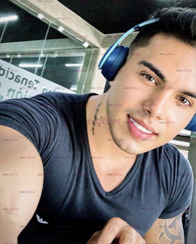 FOTOS DE CHICO MASAJISTA DISPONIBLE PARA BRINDARTE LA MEJOR EXPERIENCIA XXL