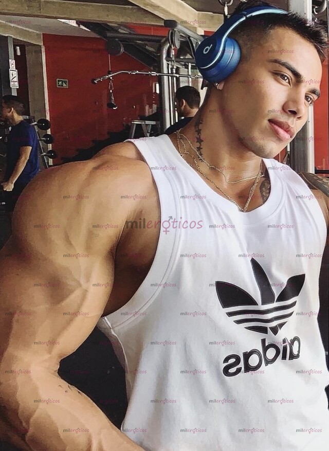 FOTOS DE CHICO MASAJISTA DISPONIBLE PARA BRINDARTE LA MEJOR EXPERIENCIA XXL