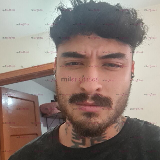 FOTOS DE HOLA SOY SANTA , TENGO 24 AÑOS MUY DISCRETO 1.85 DOMINANTE