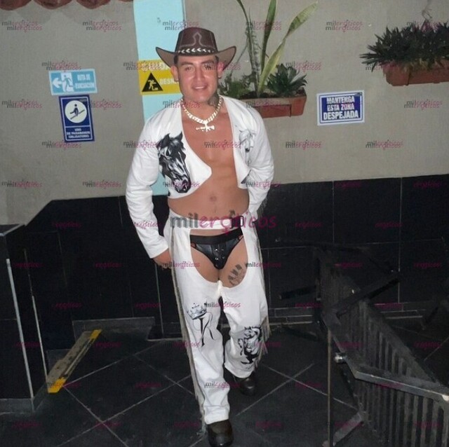 FOTOS DE CHICO JOVEN ATRACTIVO DISPUESTO HACERTE FELIZ