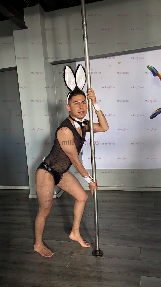 FOTOS DE DELGADO, VELLUDO Y NATURAL JOVEN, SENSUAL Y O PUEDO SER MASCULINO