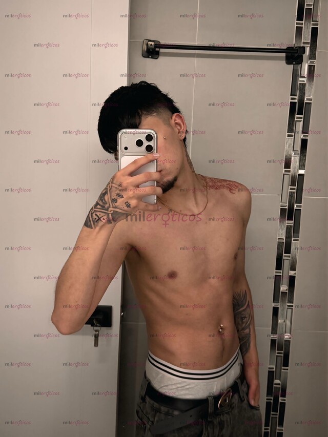 FOTOS DE CHICO SEXY Y ARDIENTE, 23 AÑOS VERGON Y TWINK, DISPONIBLE EN TU CIUDAD