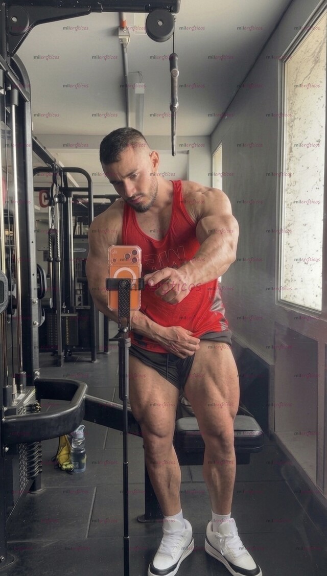 FOTOS DE JUAN FITNESS DISPUESTO A CUMPLIR TUS FANTASIAS