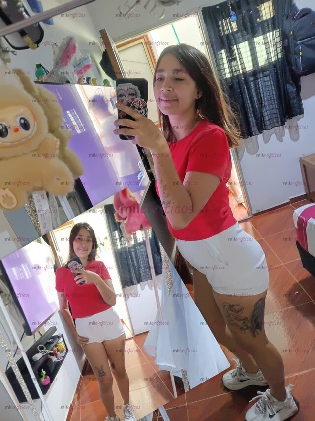FOTOS DE FLACA TRANQUILA SENCILLA SIN PROBLEMAS DISPUESTA HACER TUS DESEOS REALIDAD