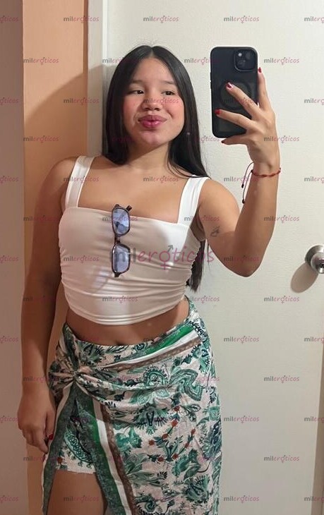 FOTOS DE SOY UNA CHICA LINDA Y COMPLACIENTE AMANTE DE LAS CARICIAS Y BESOS APASIONADOS