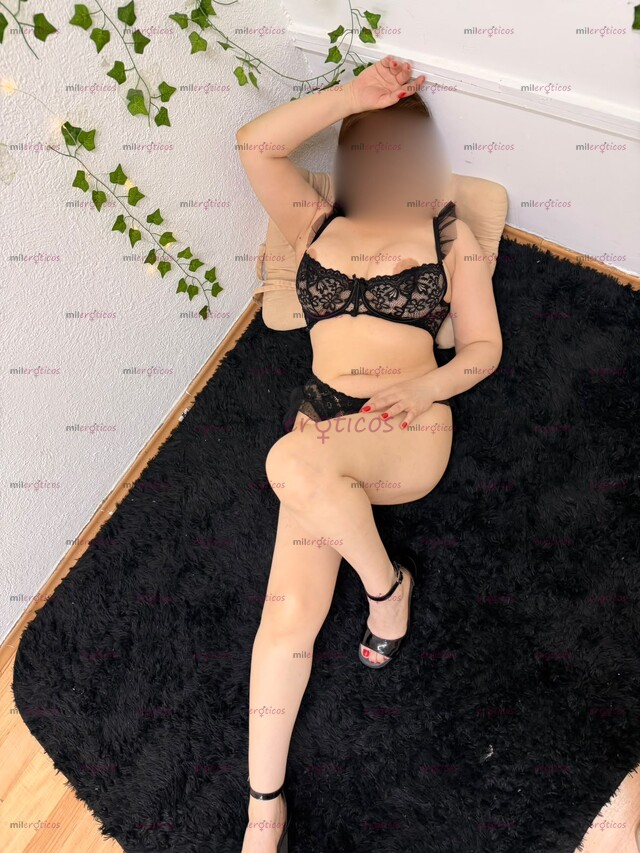 FOTOS DE DELICIOSA MILF LAS MEJORE BUBIS DE LA CIUDAD Y LA CARA MAS BONITA