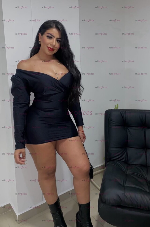 FOTOS DE CATALINA, HERMOSA PELINEGRA, VOLUPTUOSA Y CON UN CUERPO ESPECTACULAR