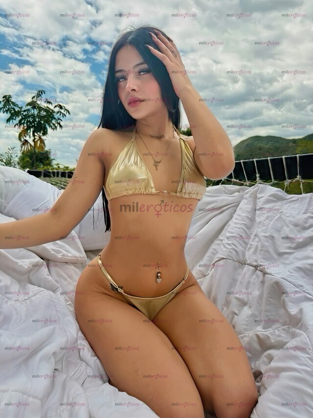 FOTOS DE GABY, TÚ HERMOSA BARBY PELINEGRA DE 18 AÑOS, APRETADITA